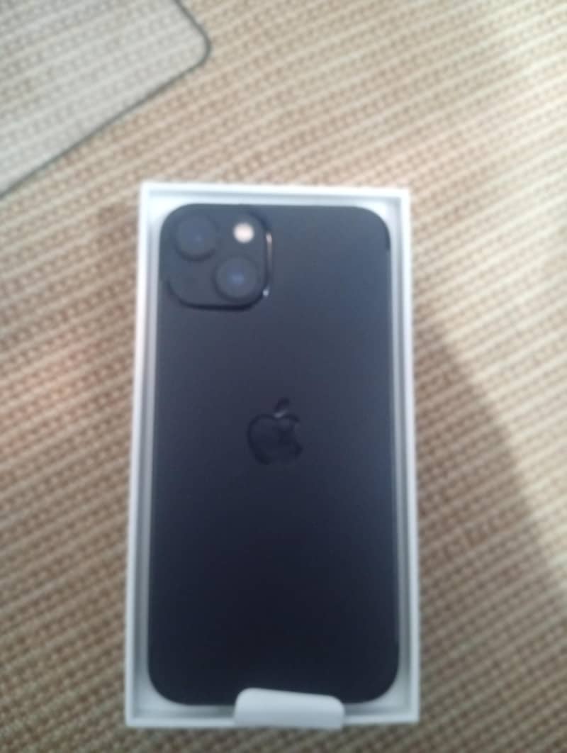 Apple iPhone 13 1