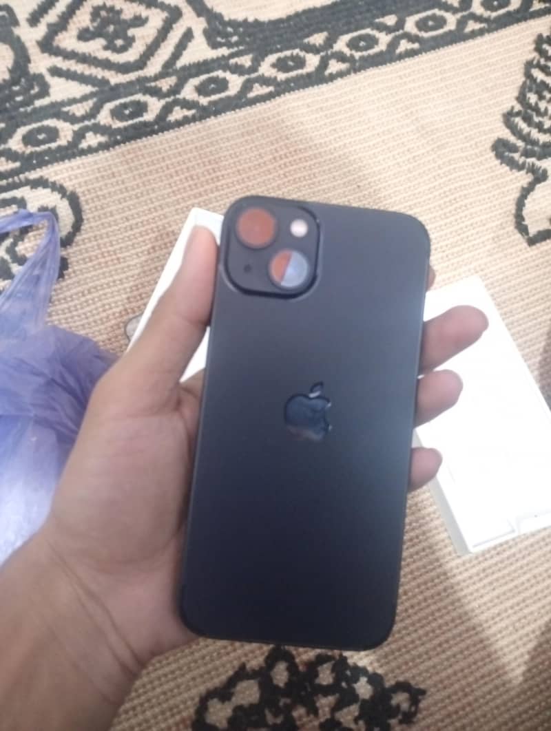 Apple iPhone 13 2
