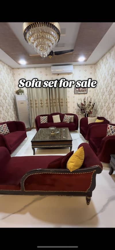 Elegant sofa set for sale