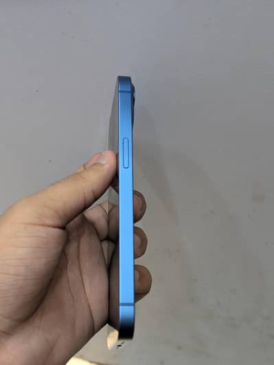 Apple iPhone 13