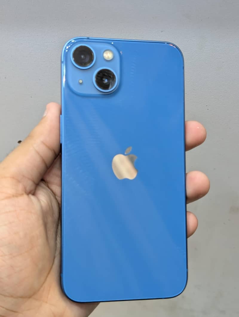 Apple iPhone 13 2