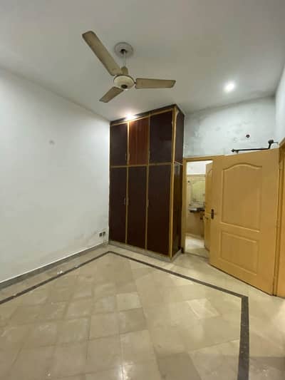05 MARLA TILE FLOORING LOWER PORTION FOR RENT IN JOHAR TOWN LAHORE