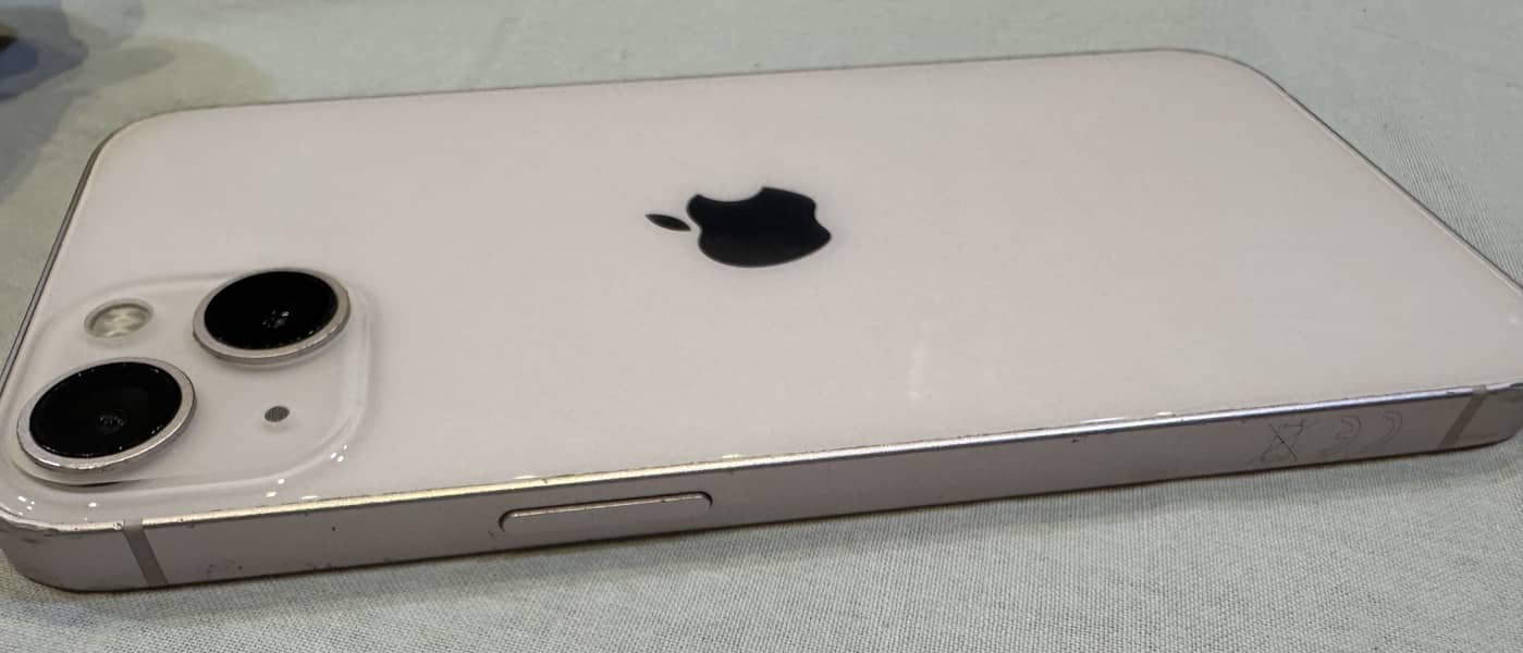 Apple iPhone 13 2