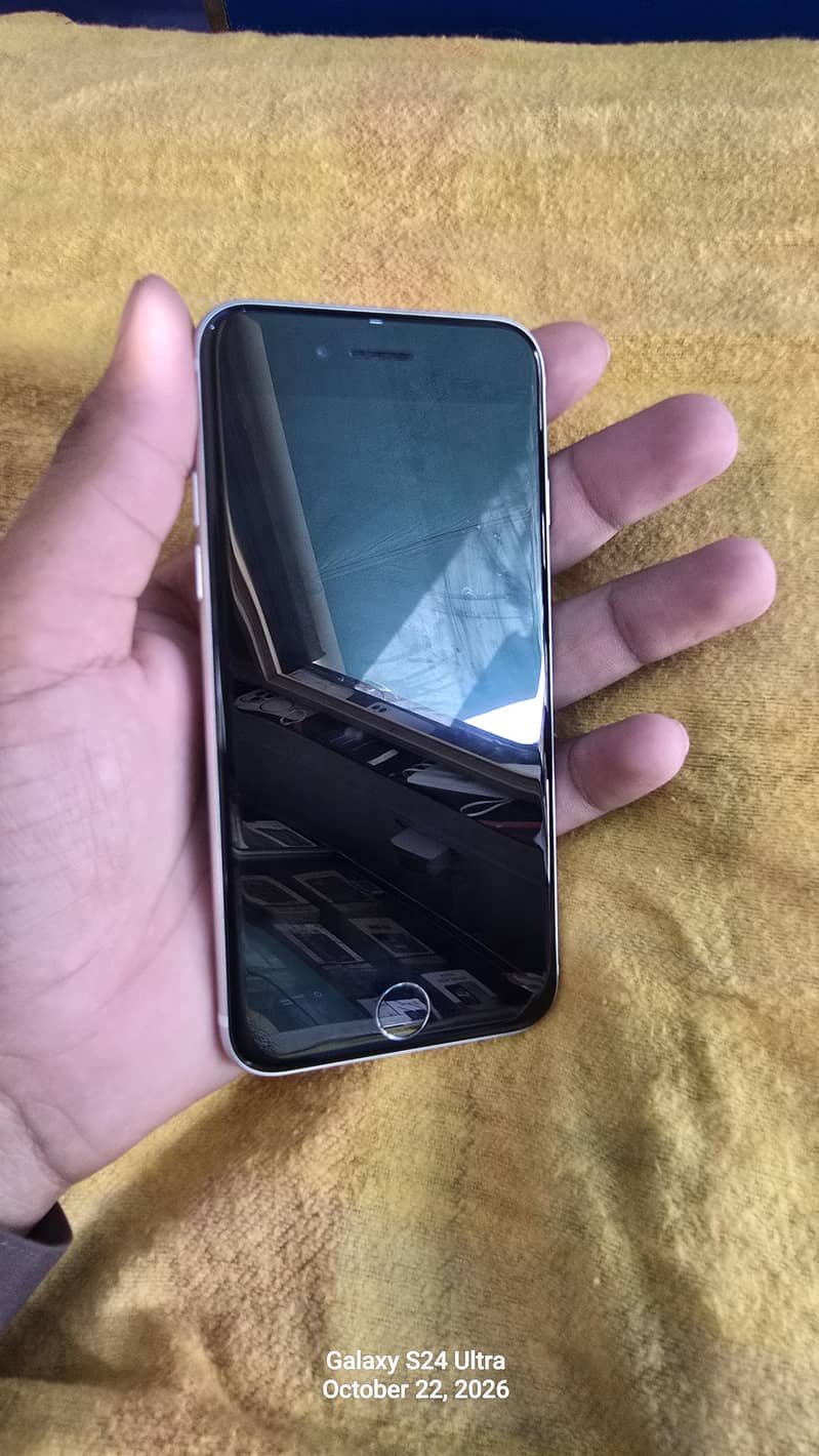 Apple iPhone SE 5