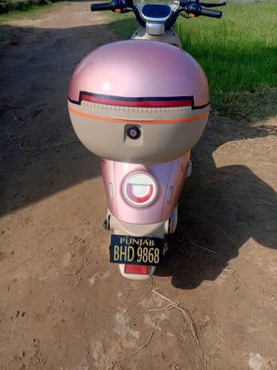 Crown Fairy Scooty