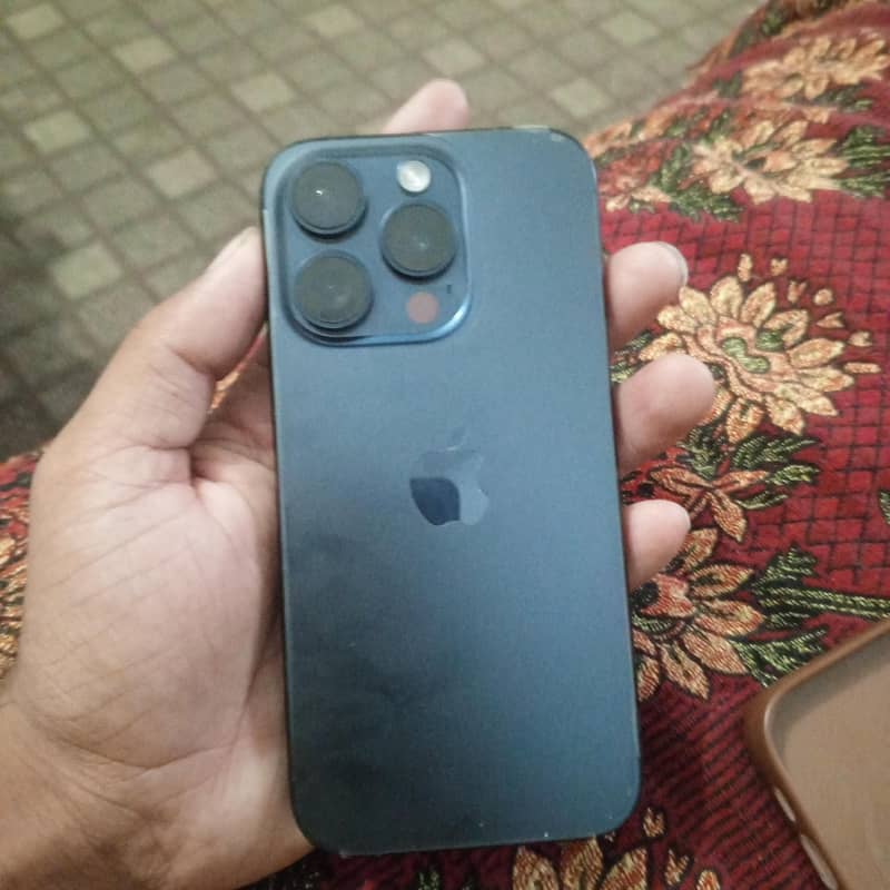 Apple iPhone 15 Pro 1