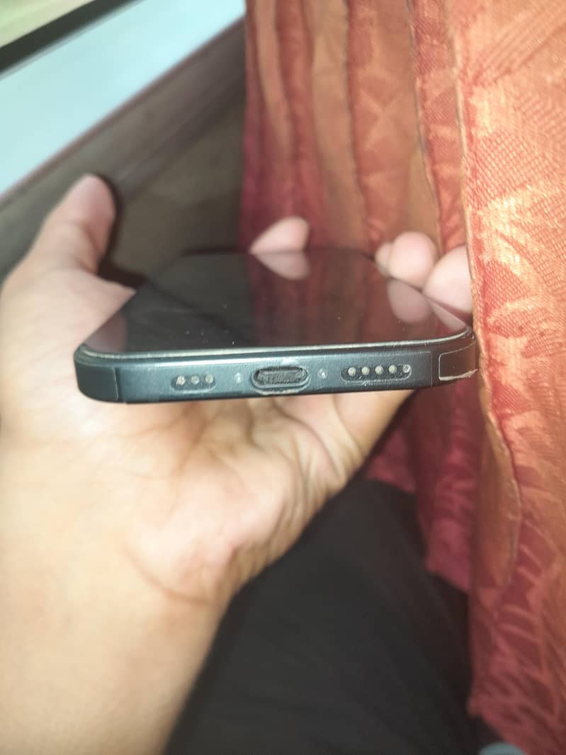 Apple iPhone 15 5
