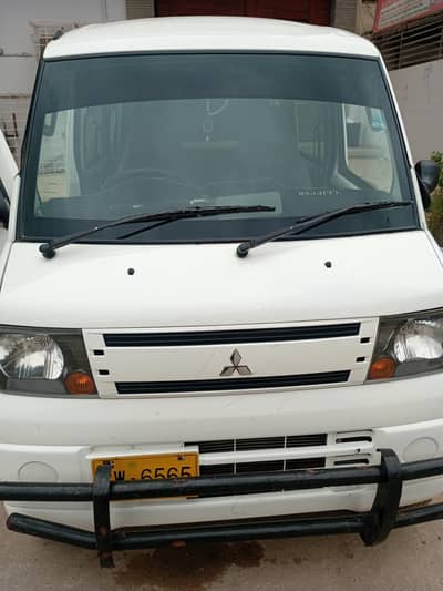 Mitsubishi Minicab Bravo 2011