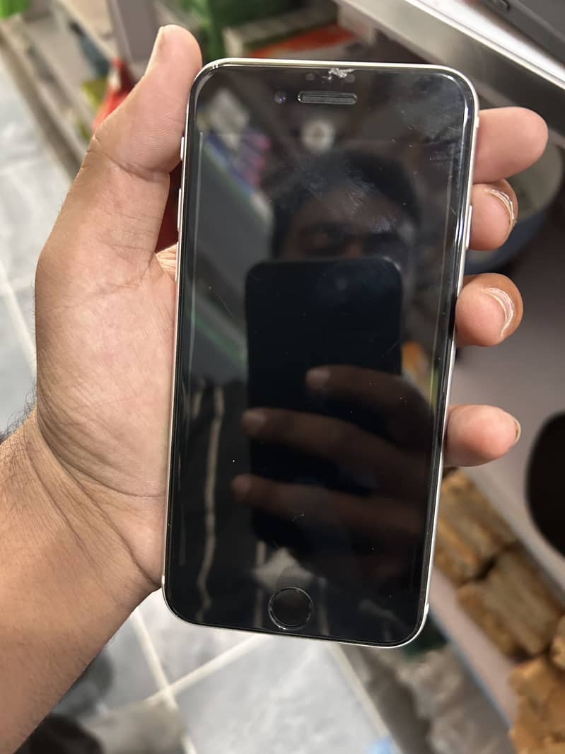 Apple iPhone SE 4