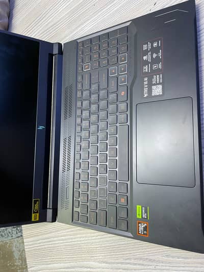 Acer nitro v 16 AI