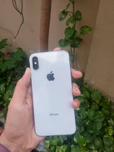 10 8 condition I phone x