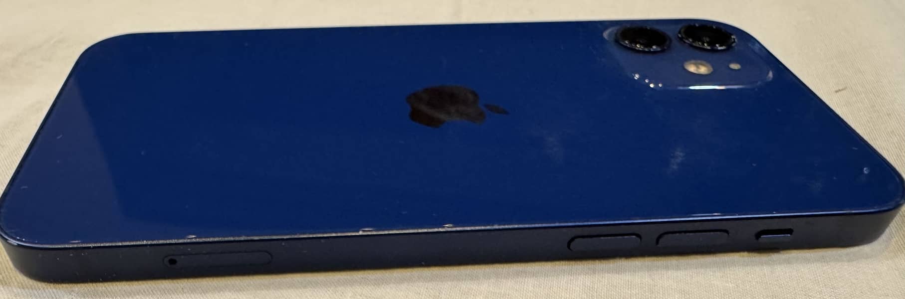 Apple iPhone 12 1