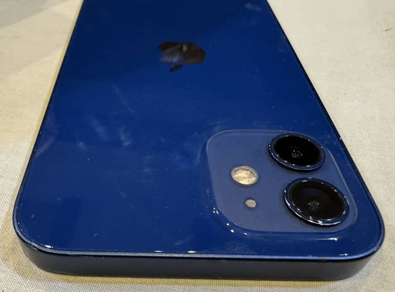 Apple iPhone 12 2