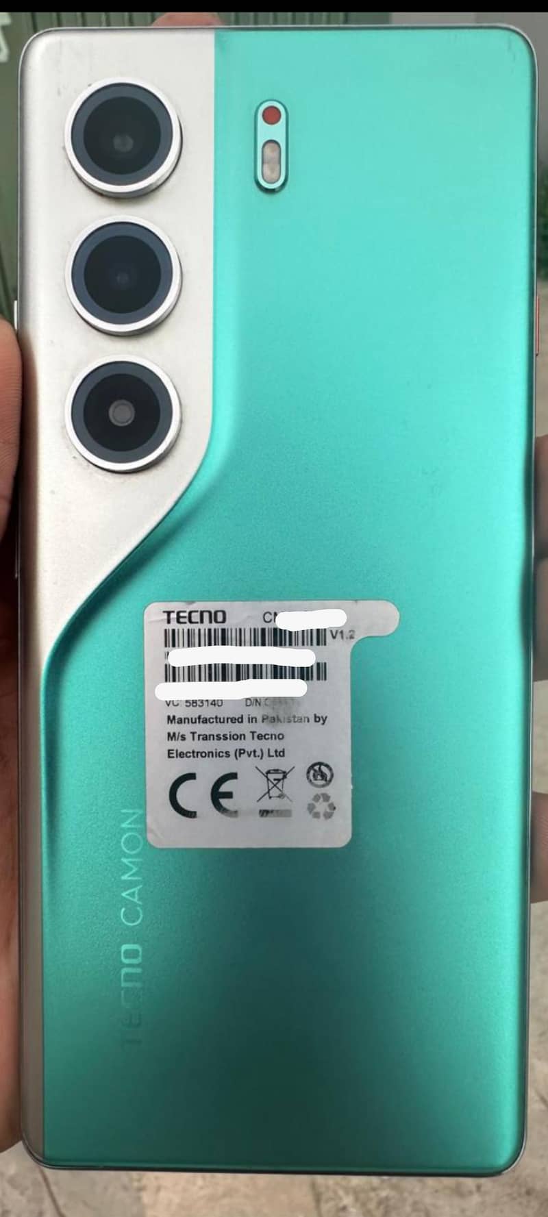 Tecno CAMON 40 Pro 0