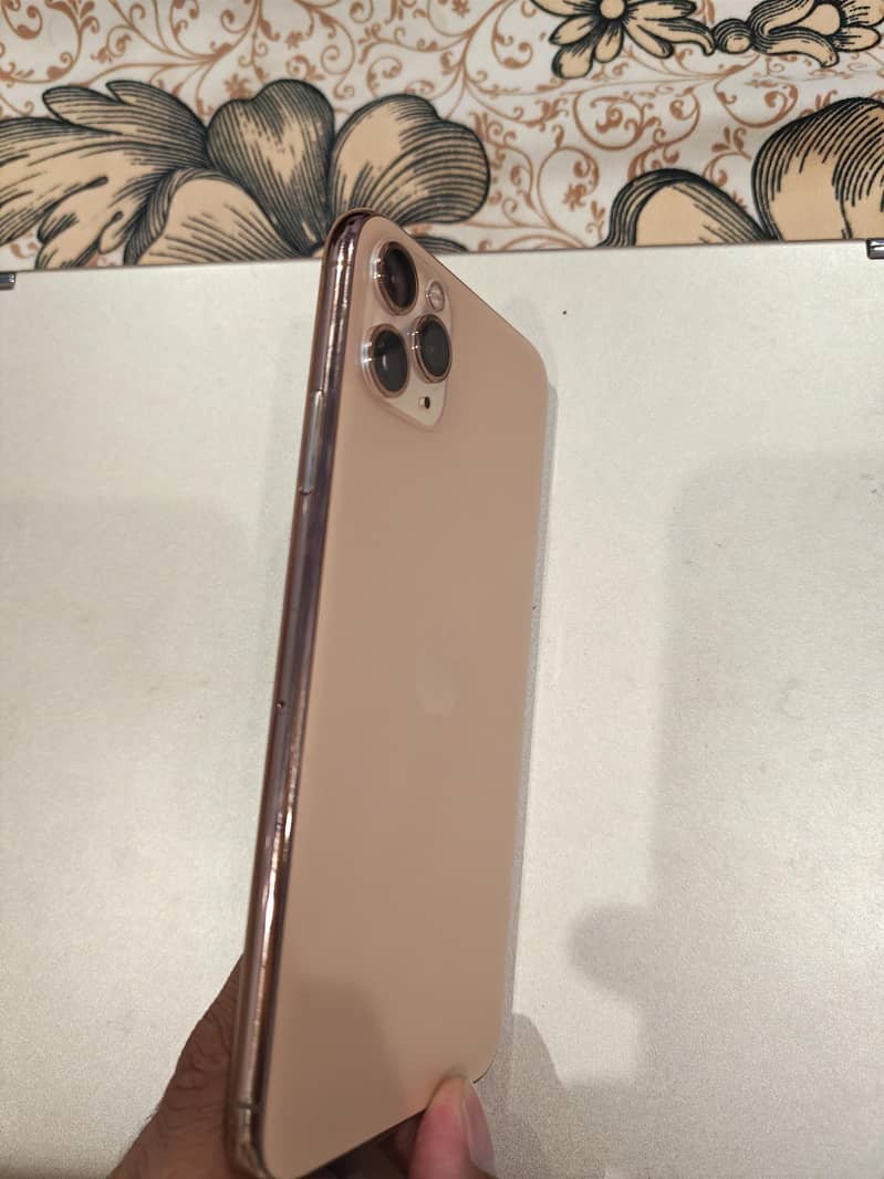 Apple iPhone 11 Pro Max 3