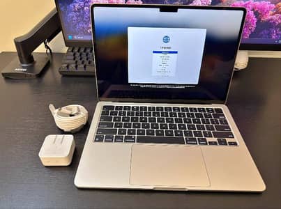 MacBook Air M2 in brand new like condition