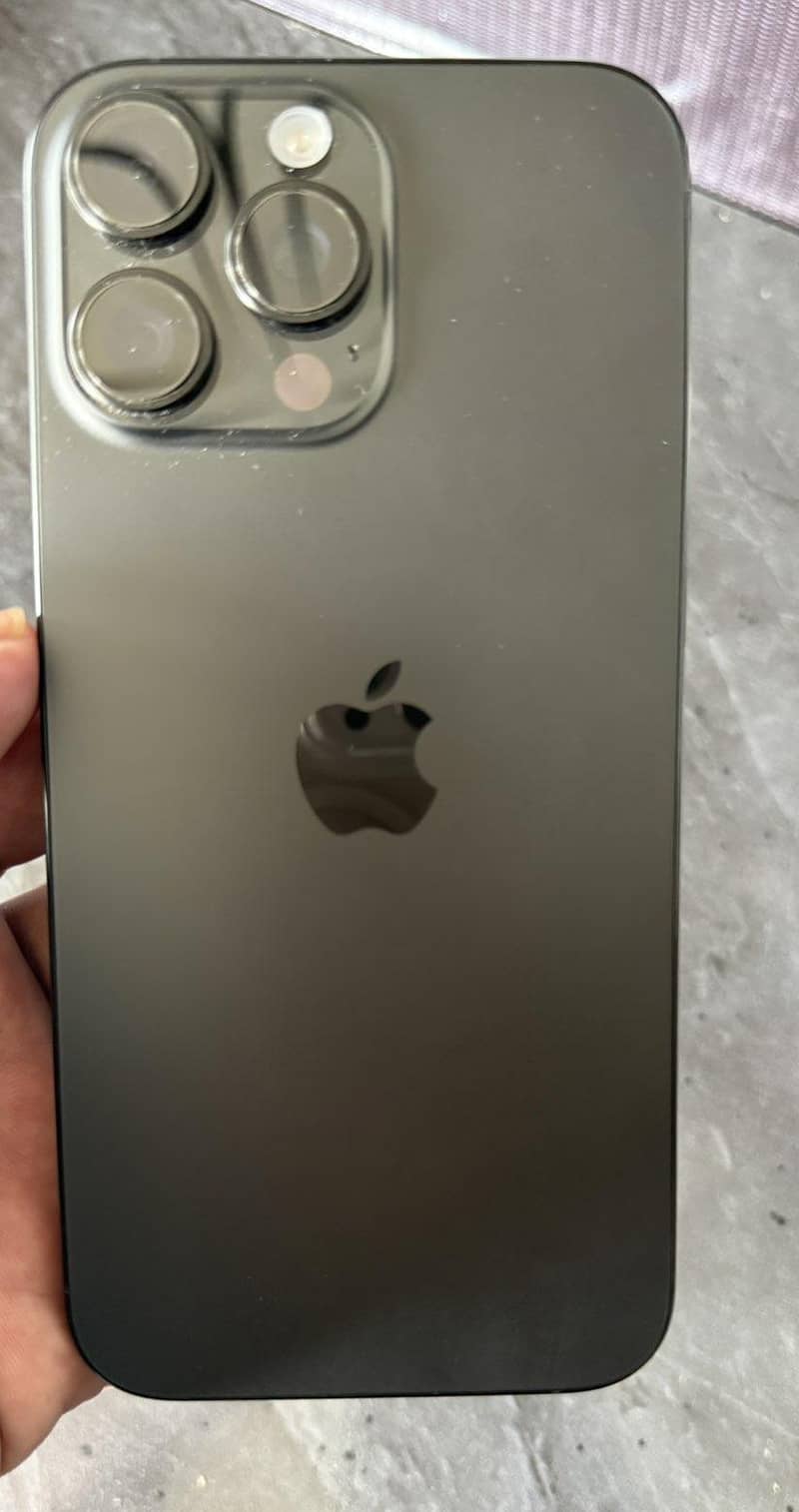 Apple iPhone 16 Pro Max 0