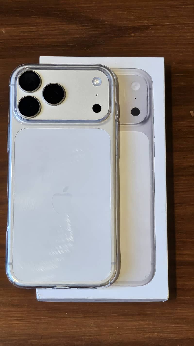 Apple iPhone 17 Pro Max 1
