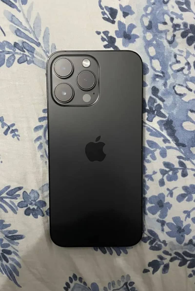 iPhone 14 Pro Max 1