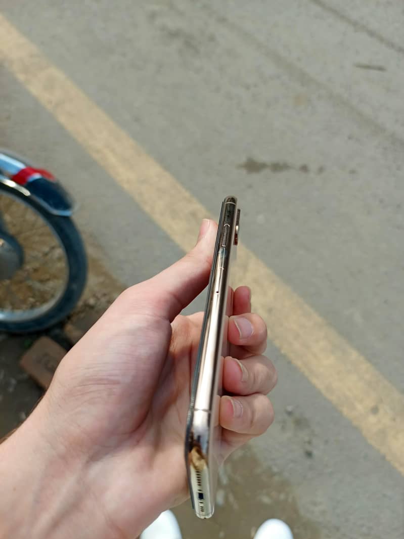 Apple iPhone XS 2