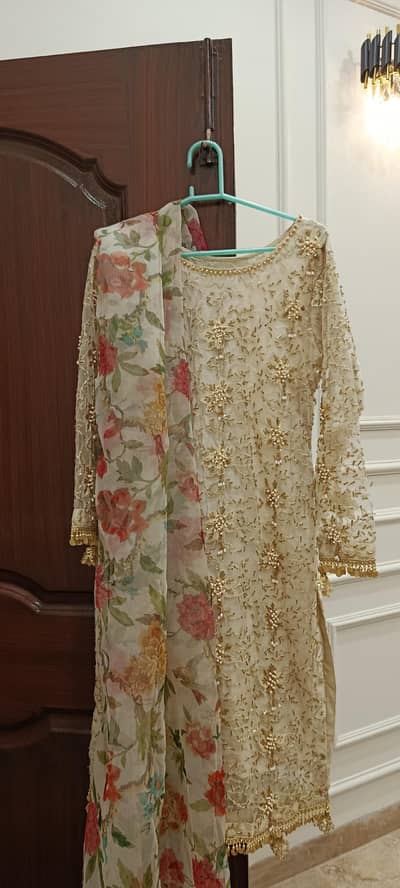 formal wear,small size, almost new very good condition.