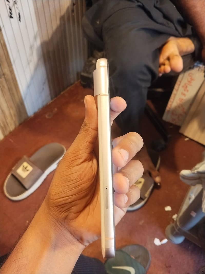Google Pixel 8 1
