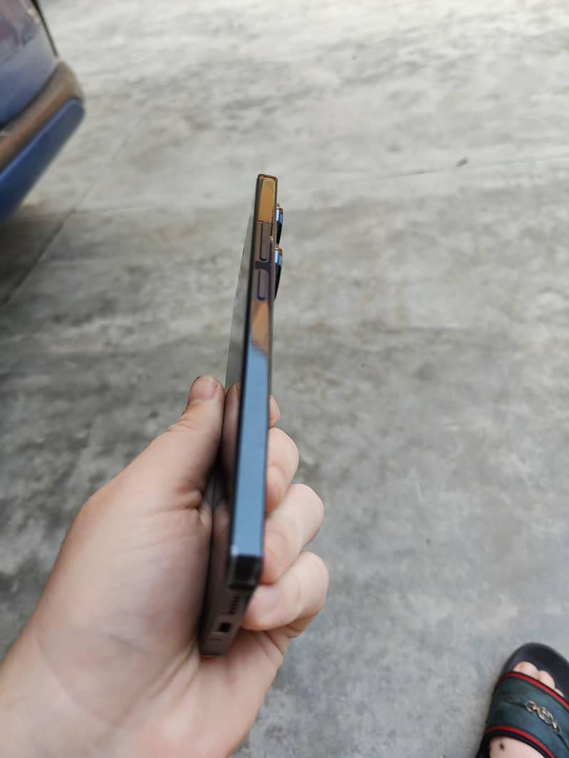 Xiaomi Redmi Note 13 Pro 3