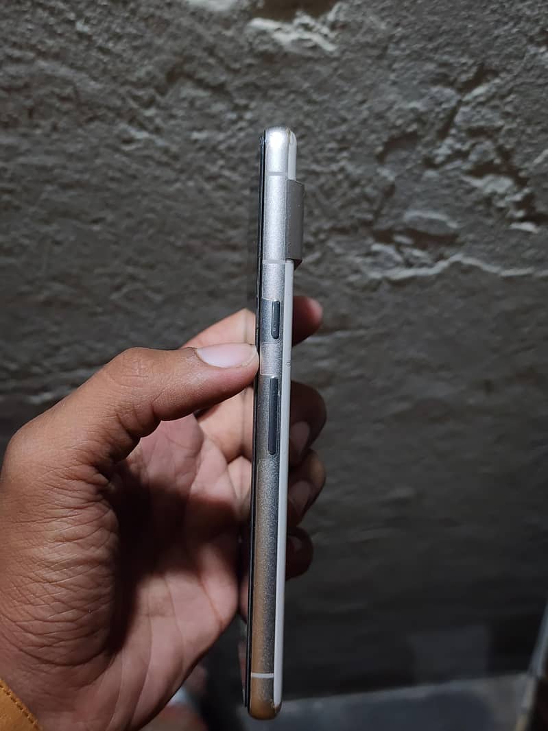 Google Pixel 7 5