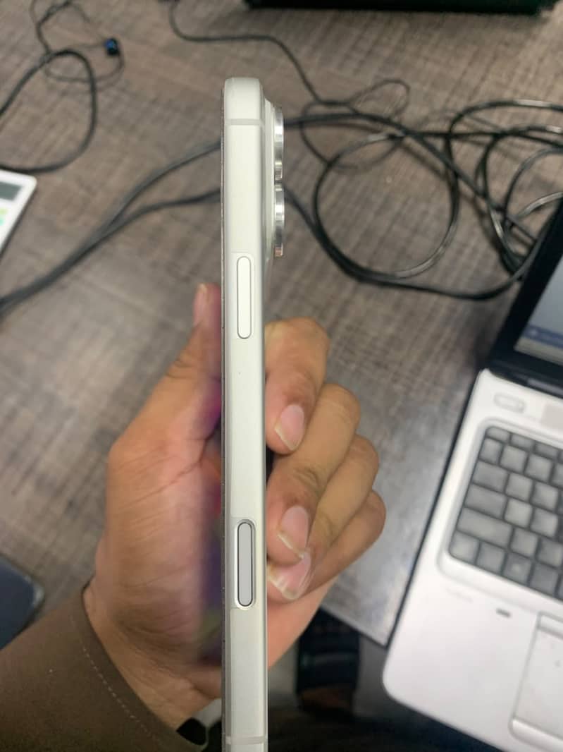 Apple iPhone 17 Pro Max 0