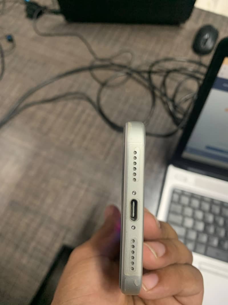 Apple iPhone 17 Pro Max 2