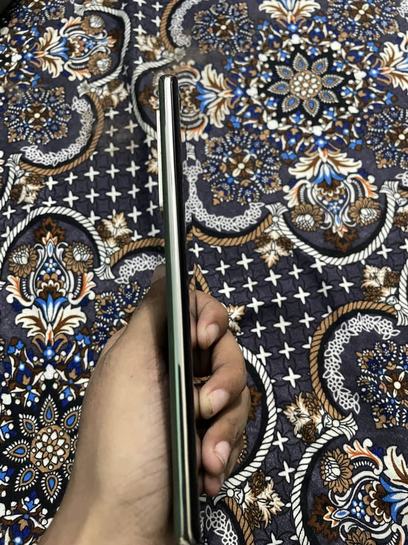 Infinix Note 40 Pro 4
