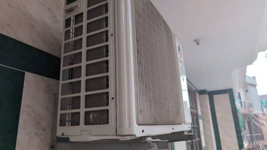 Two Gree ACs 2 ton each