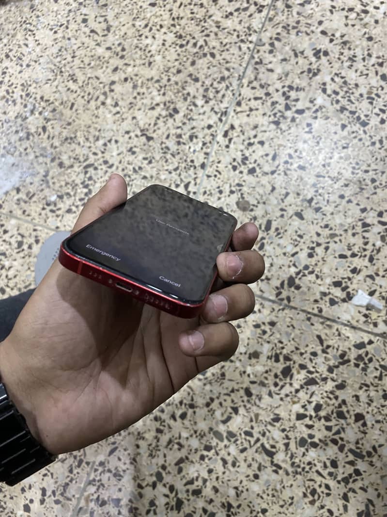 Apple iPhone 13 3