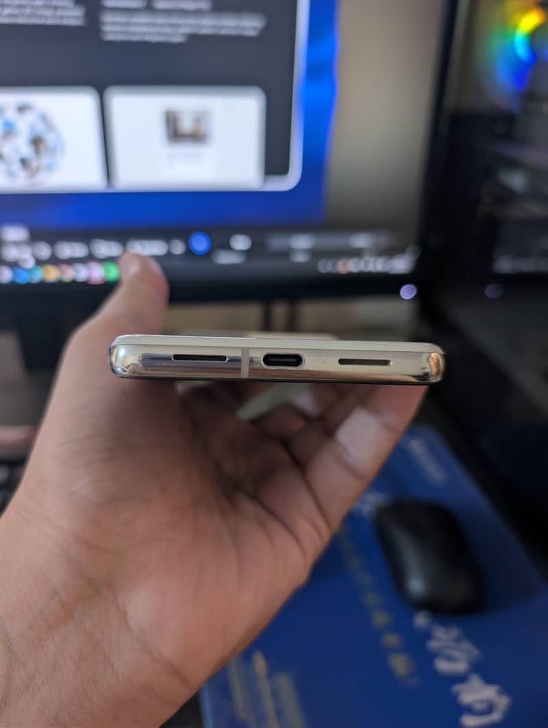 Google Pixel 8 Pro 4