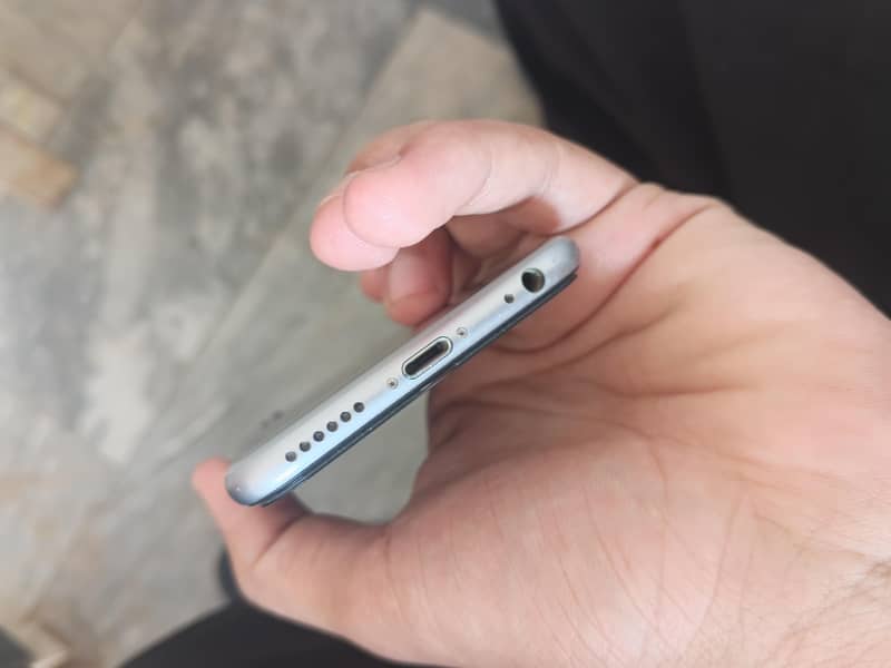 Apple iPhone 6 4