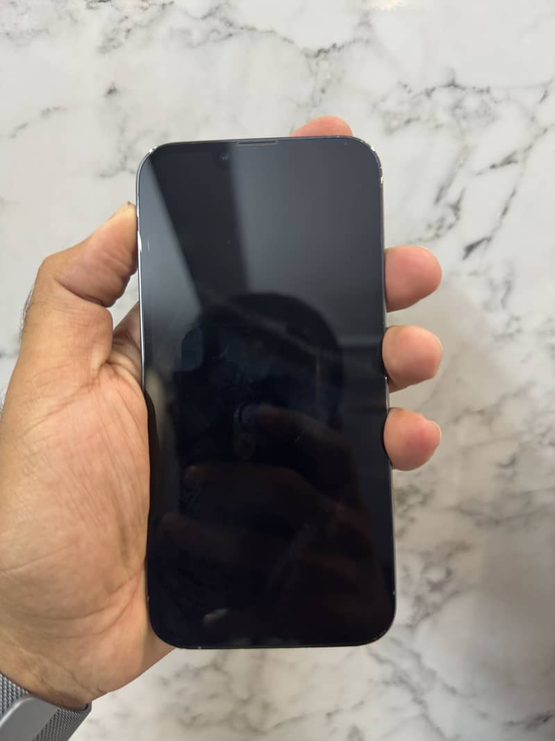 Apple iPhone 13 Pro 4
