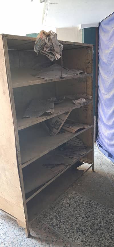 Almirah/ Book shelve