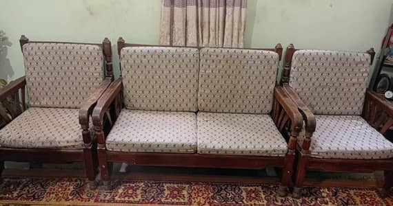 4-Seater Wooden sofa set with cushions