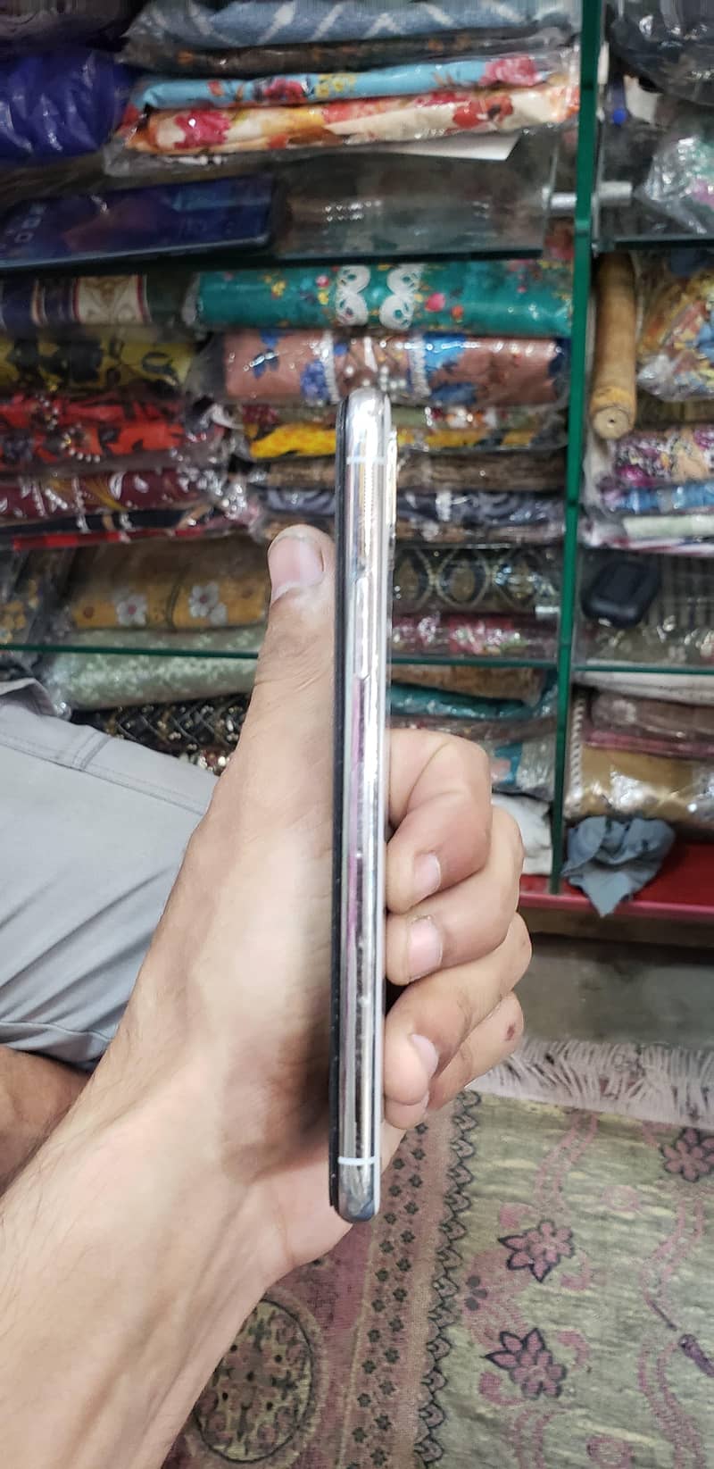 Apple iPhone X 4