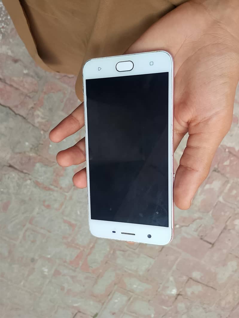 OPPO A57 1