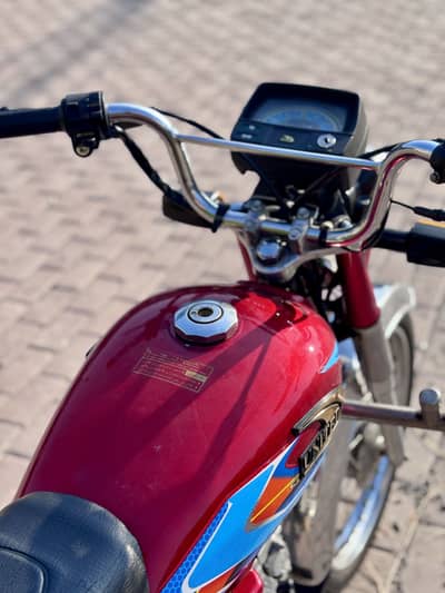 United 70cc 2025 model Islamabad registered
