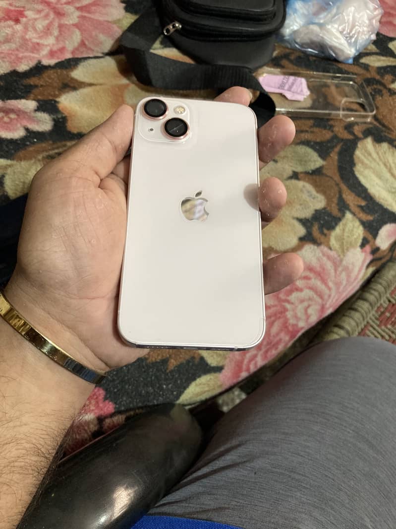 Apple iPhone 13 3