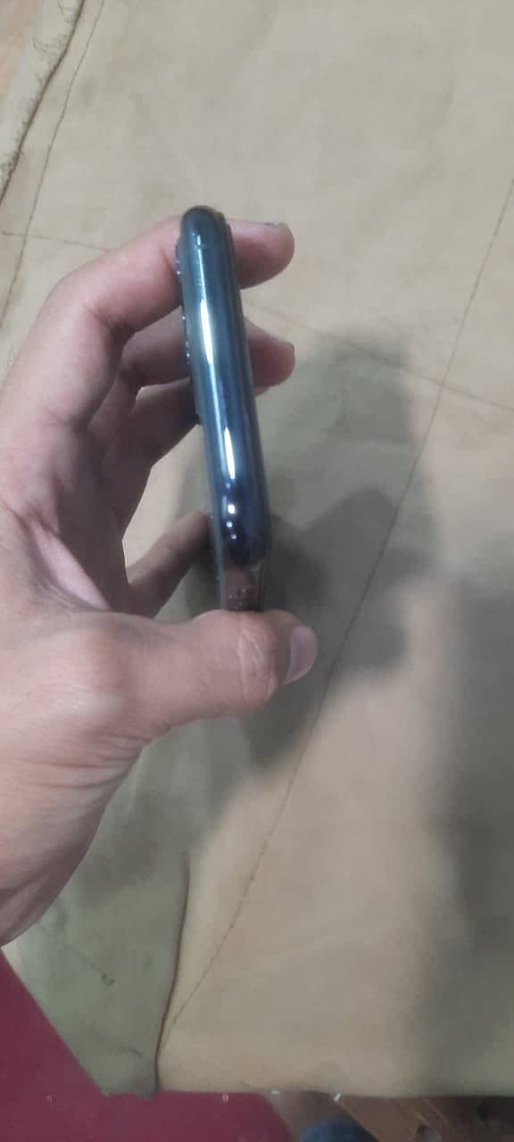 Apple iPhone 11 Pro 8