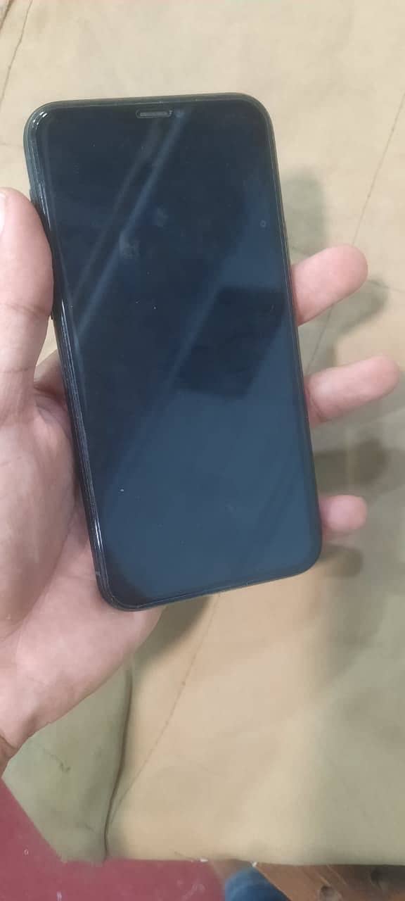 Apple iPhone 11 Pro 12