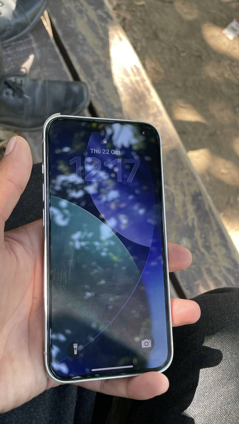 Apple iPhone 14 3