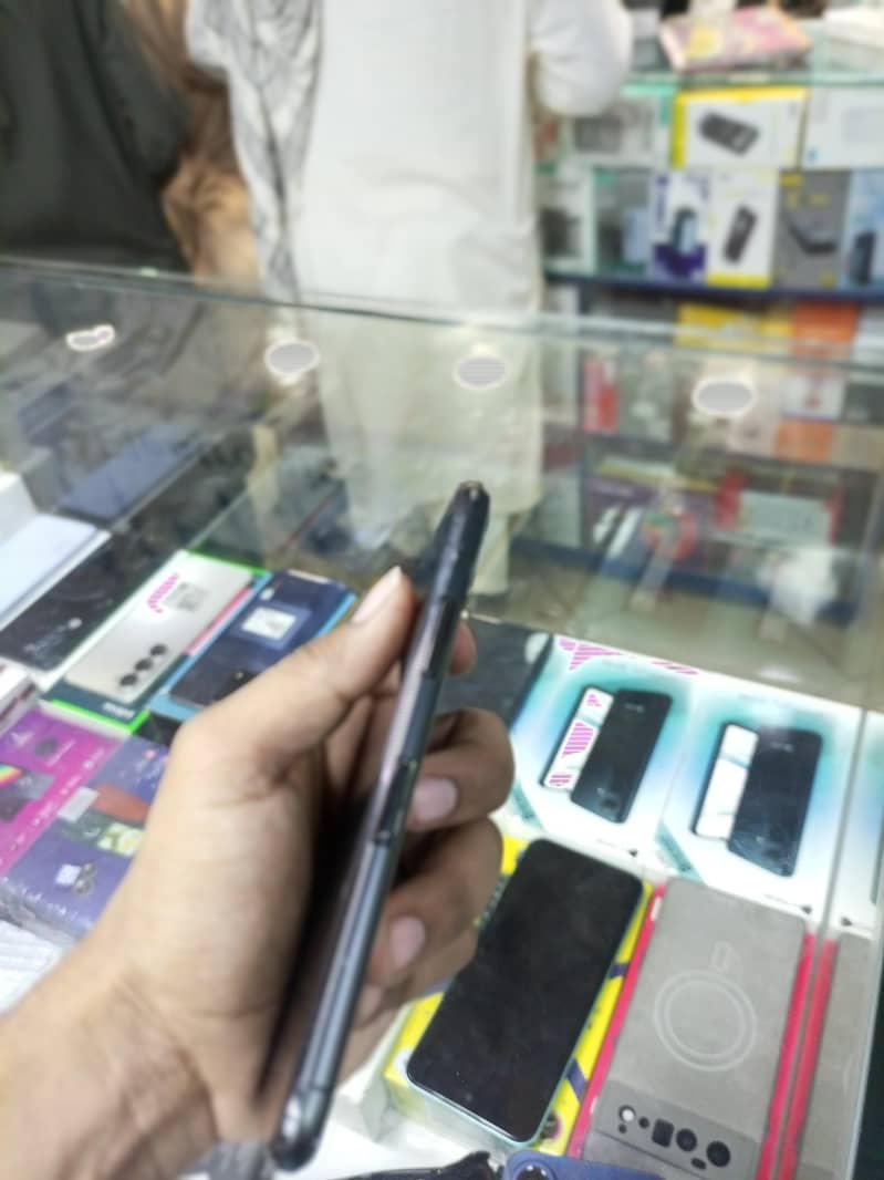 Apple iPhone 11 Pro 1