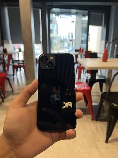 Apple iPhone 13