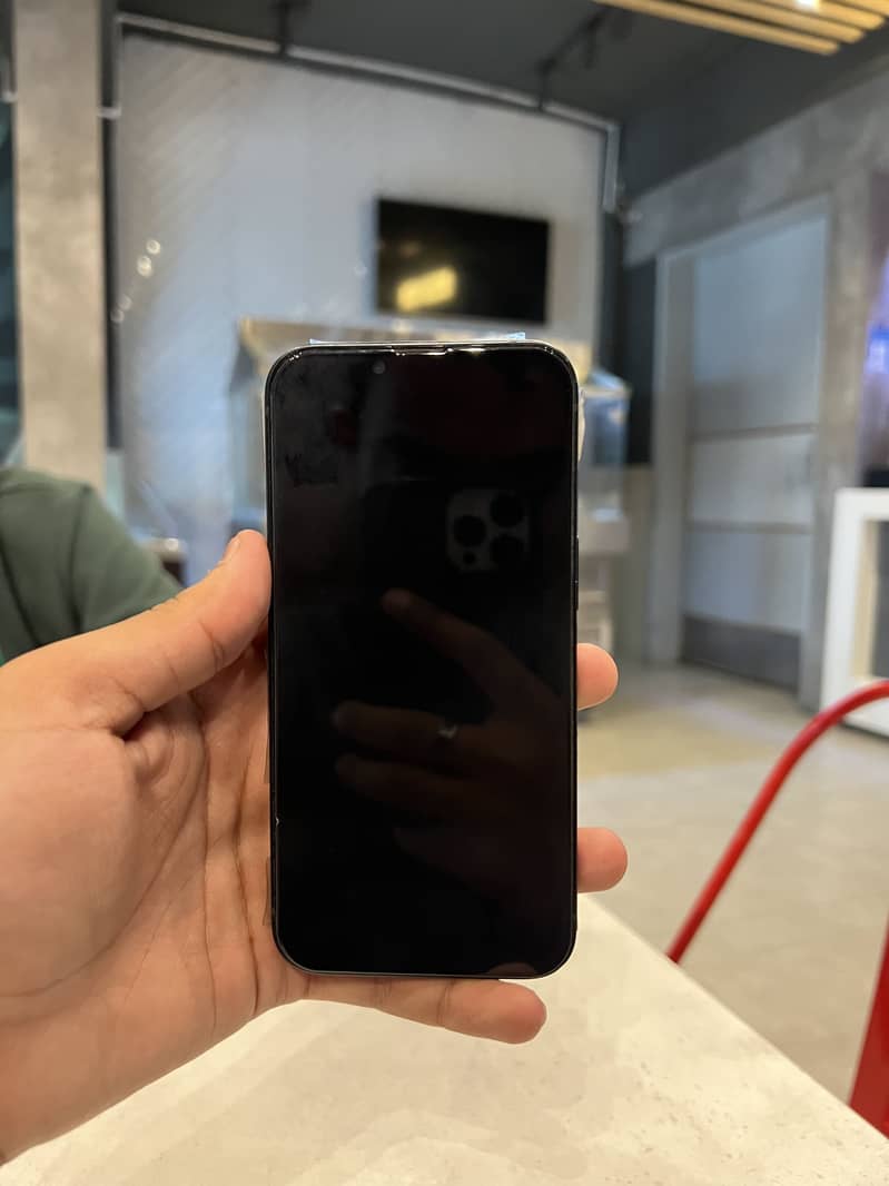 Apple iPhone 13 2