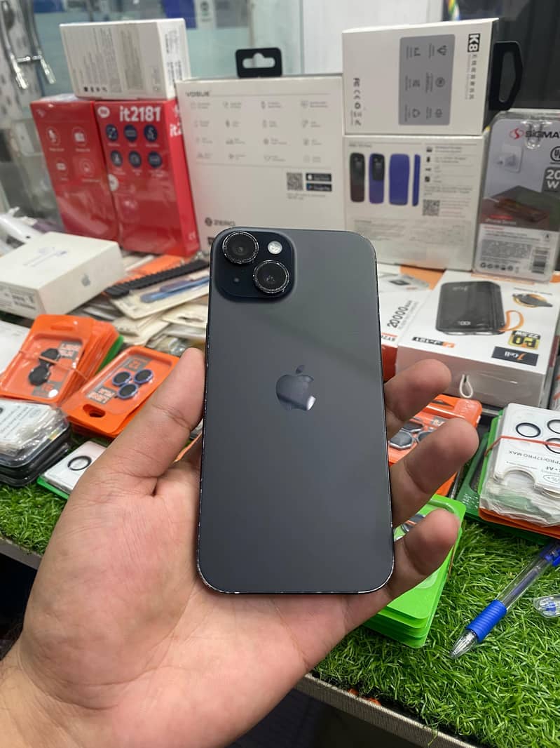 Apple iPhone 15 2