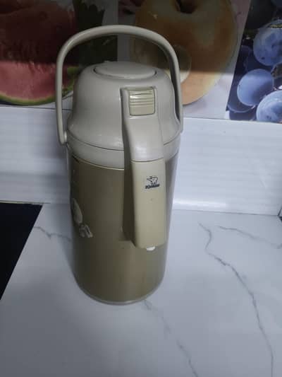 PRESS N POUR ZOJIRUSHI 3 liter  thermos flask